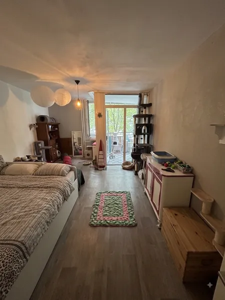 Wohnen in Charlottenburg: Gemütliches 1-Zimmer-Apartment mit Balkon (All-In Miete ab 01.10.) — photo 1